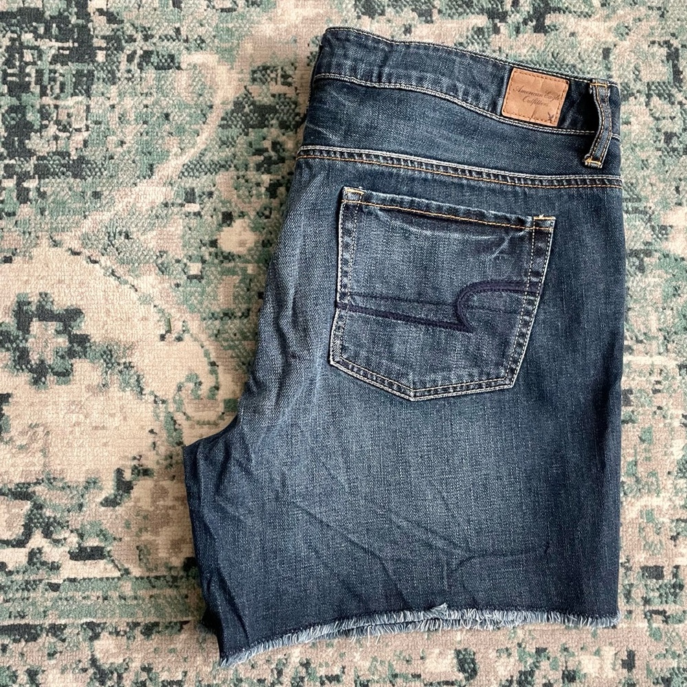 American Eagle AEO Cut Off Blue Jean Denim Shorts Sz 12 Dark Wash 100% Cotton